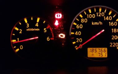 Що робити, якщо загорівся “Check Engine” у Nissan?